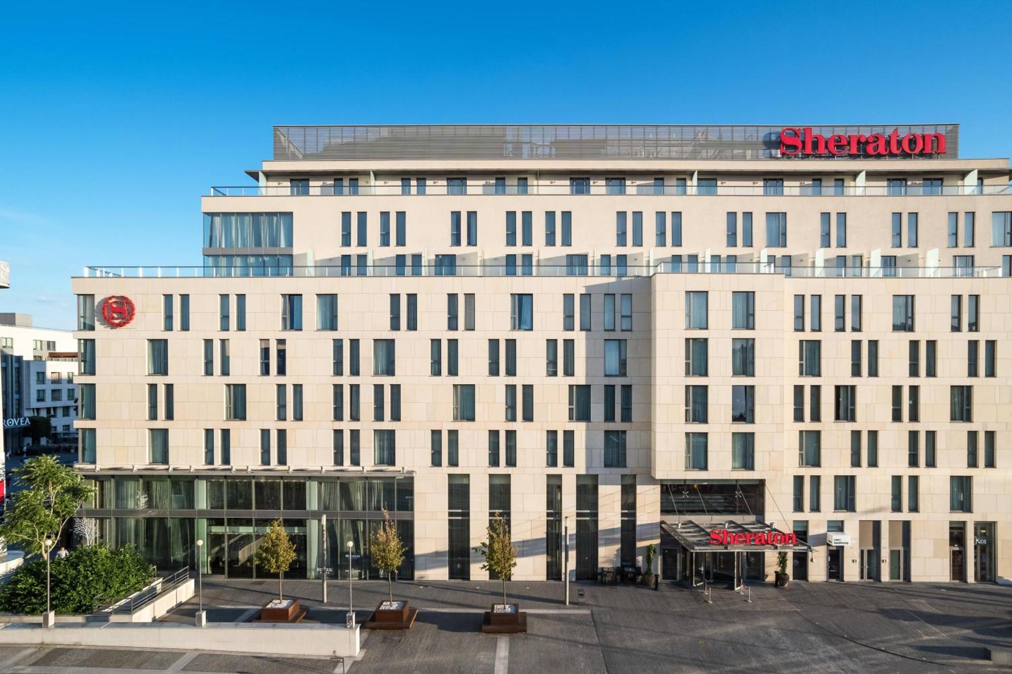 Sheraton Bratislava Hotel Exterior foto