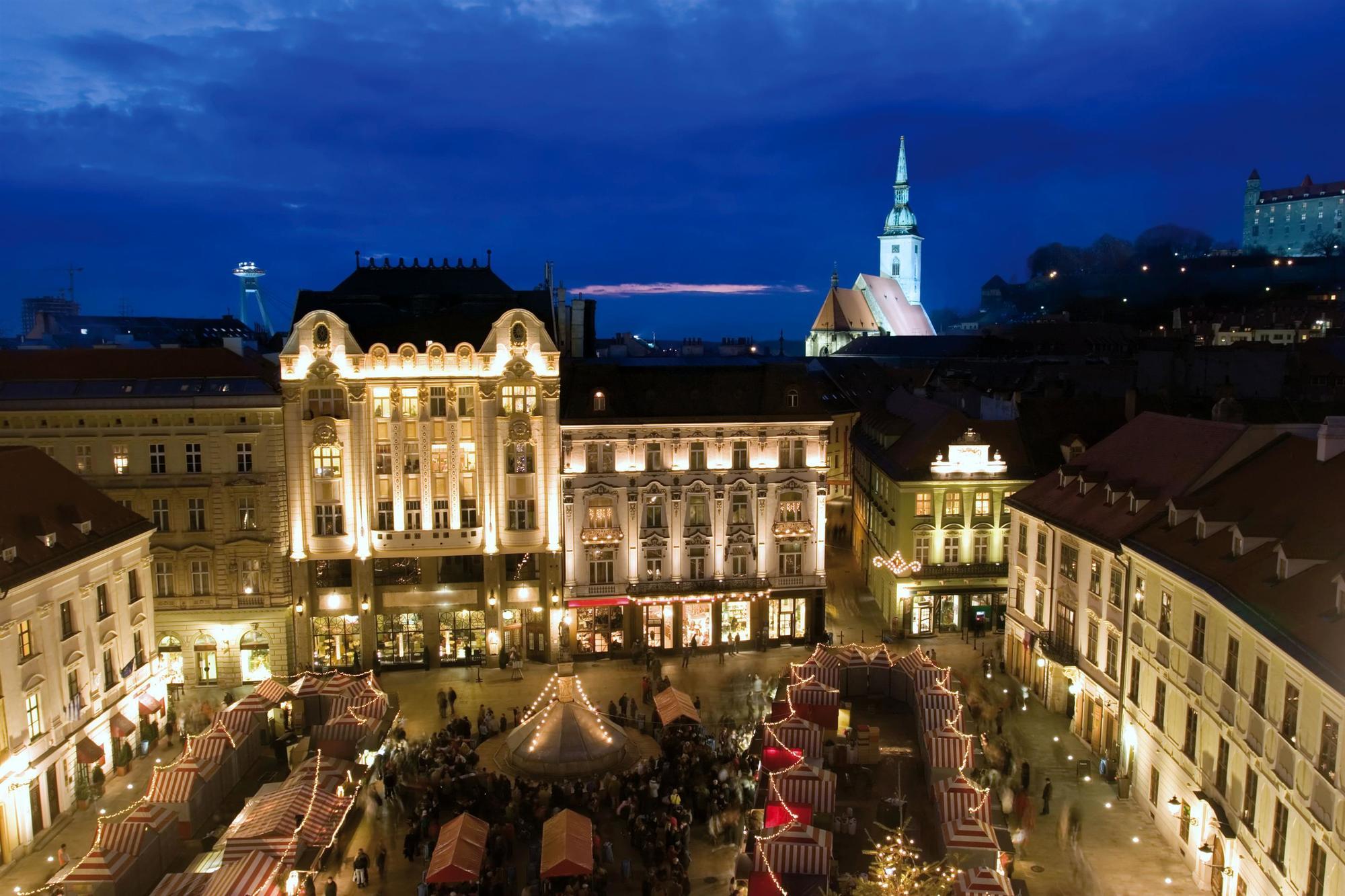 Sheraton Bratislava Hotel Exterior foto